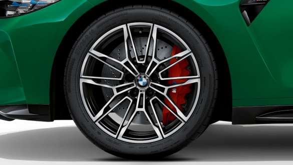 Jantes forgées M 19"/20" 825 M en Bicolor Schwarz de la BMW M3 Berline G80 2020 BMW M3 Berline G80 2020 jantes forgées BMW M 19"/20" 825 M en Bicolor Schwarz, vue en gros plan de la jante