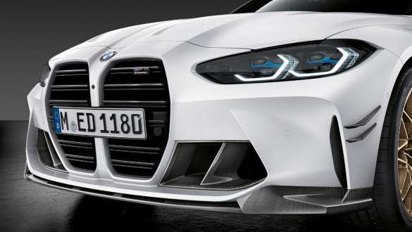 Lame avant M Performance en carbone de la BMW M3 Berline G80 2020 Vue en gros plan de la BMW M3 Berline G80 2020, lame avant M Performance en carbone