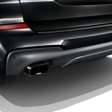 BMW X3 M40i et BMW X3 M40d, embouts d'échappement. Extérieur des BMW X3 M40i et BMW X3 M40d en Saphierschwarz metallic, embouts d'échappement en noir chromé.