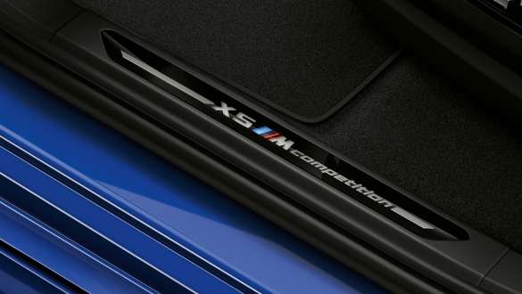 Seuils de portes ornés de l’inscription « X5 M Competition », BMW X5 M Competition Seuils de portes ornés de l’inscription « X5 M Competition », BMW X5 M Competition F95, extérieur