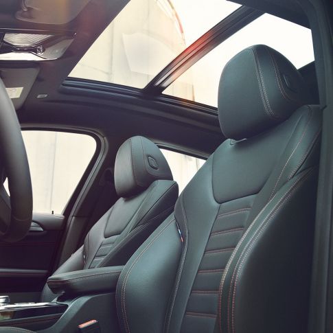 Sièges sport de la BMW X4 Sièges sport de la BMW X4 G02 2018, habitacle