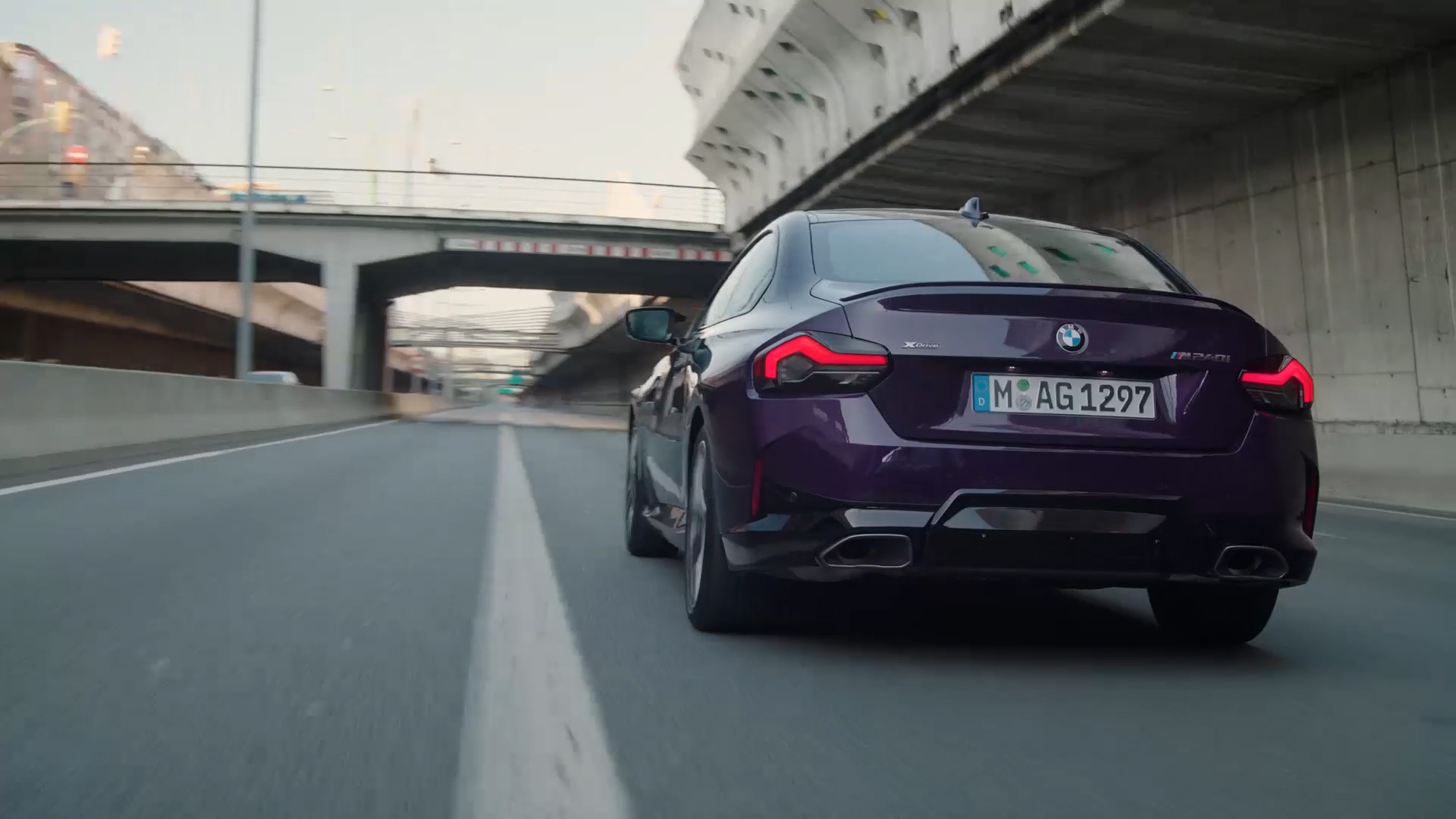 La BMW Série 2 Coupé G42 2021 dynamique de conduite en vidéo La BMW Série 2 Coupé G42 2021 dynamique de conduite en vidéo