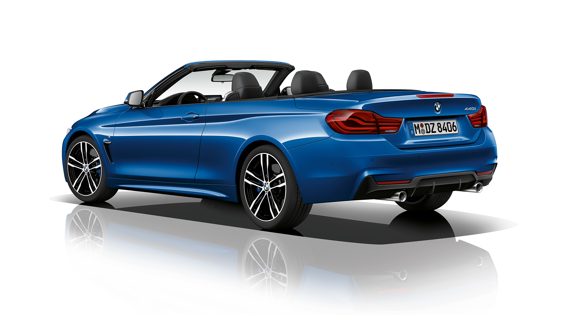 BMW Série 4 Cabrio, Modèle M Sport, vue de trois quarts de la poupe BMW Série 4 Cabrio, Modèle M Sport, vue de trois quarts de la poupe