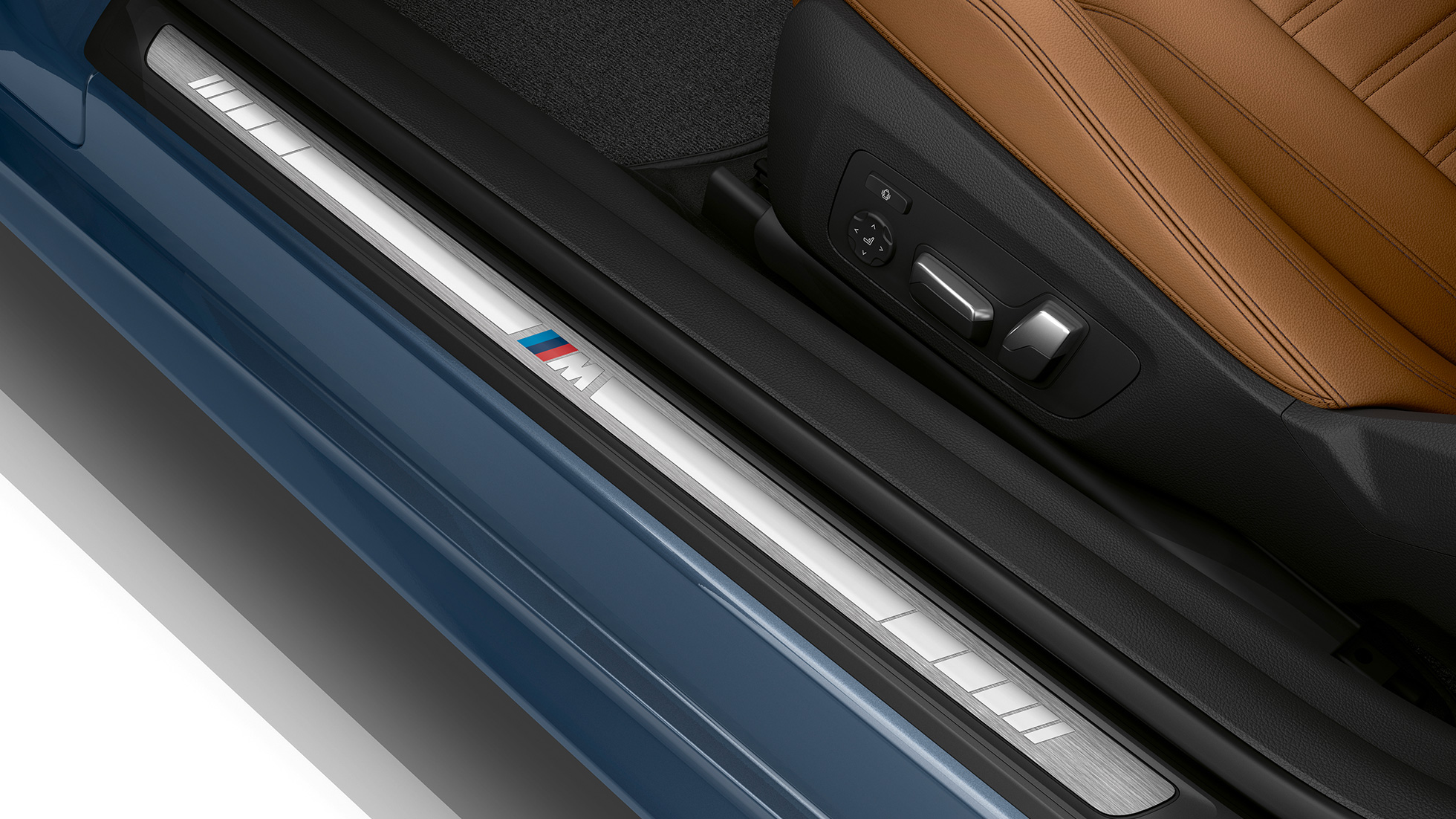 Seuils de porte de la BMW Série 4 Coupé G22 Habitacle de la BMW Série 4 Coupé G22 2020, seuils de porte