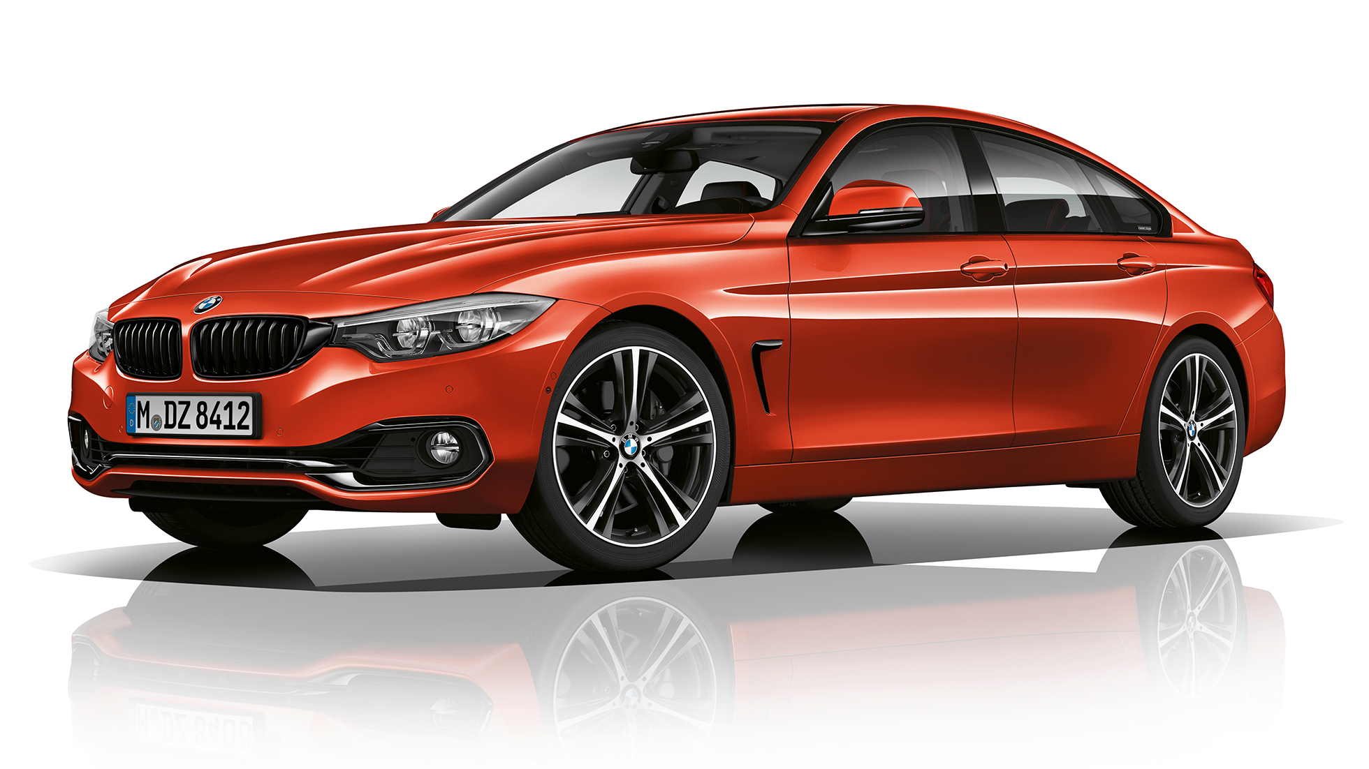 BMW Série 4 Gran Coupé, Modèle Sport, vue de trois quarts face BMW Série 4 Gran Coupé, Modèle Sport, vue de trois quarts face