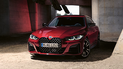 BMW Série 4 Gran Coupé F36, vue avant sur la route