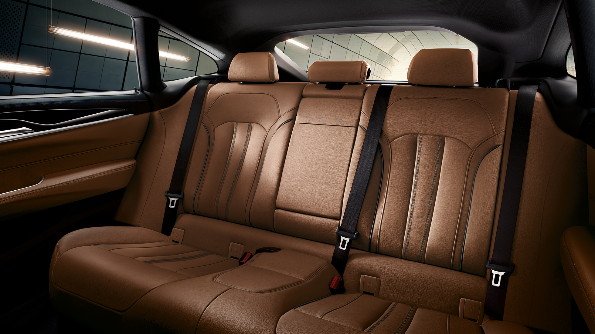 BMW Série 6 Gran Turismo G32 Arrière BMW Série 6 Gran Turismo G32 2017 Mineralweiß metallic banquette arrière