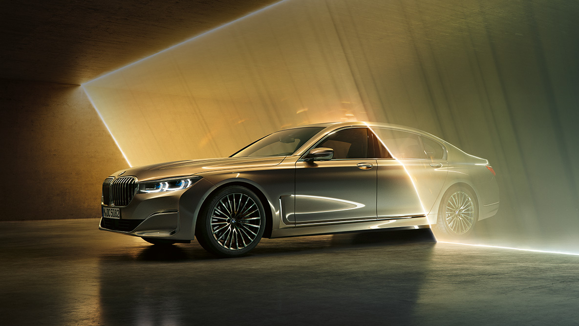 BMW Série 7 Berline, jeux de lumière à l’arrière BMW Série 7 Berline : Jeux de lumière à l’arrière, vue en gros plan