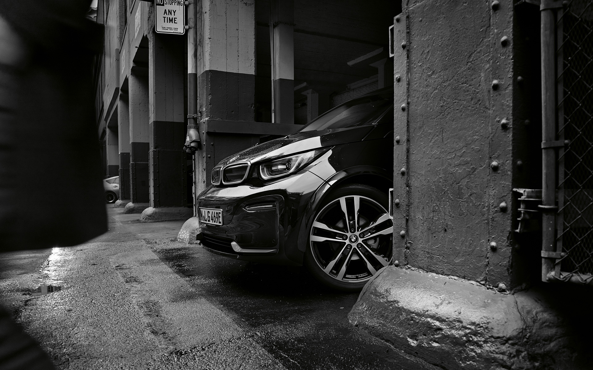 BMW i3s I01 2018 en Fluid Black avec accent BMW i Blau vue latérale avant