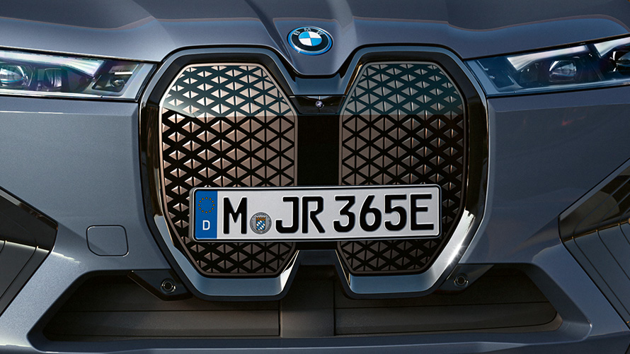 Shy Tech Naseaux BMW iX M60 i20 2022 électriques SUV BMW Individual Storm Bay metallic BMW iX M60 i20 2022 SUV électrique BMW Individual Storm Bay metallic vue avant naseaux BMW Shy Tech