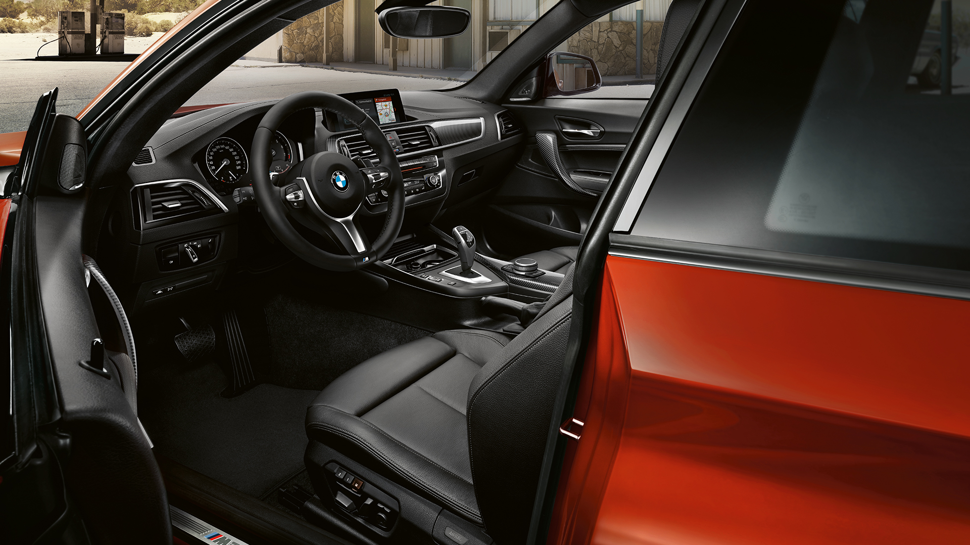 Poste de conduite, BMW M240i Coupé Poste de conduite BMW M240i Coupé F22 2017 Sunset Orange metallic, habitacle