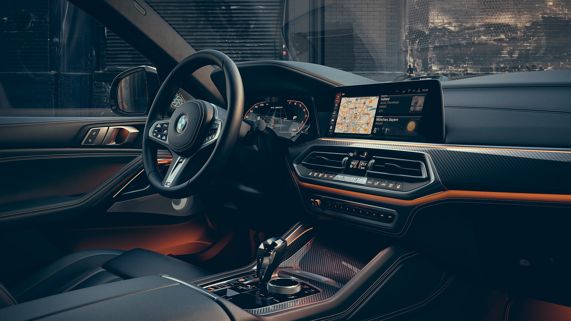 Habitacle de la BMW X5 M50i. vue en gros plan de l’habitacle de la BMW X6 M50i avec vue sur la console centrale.