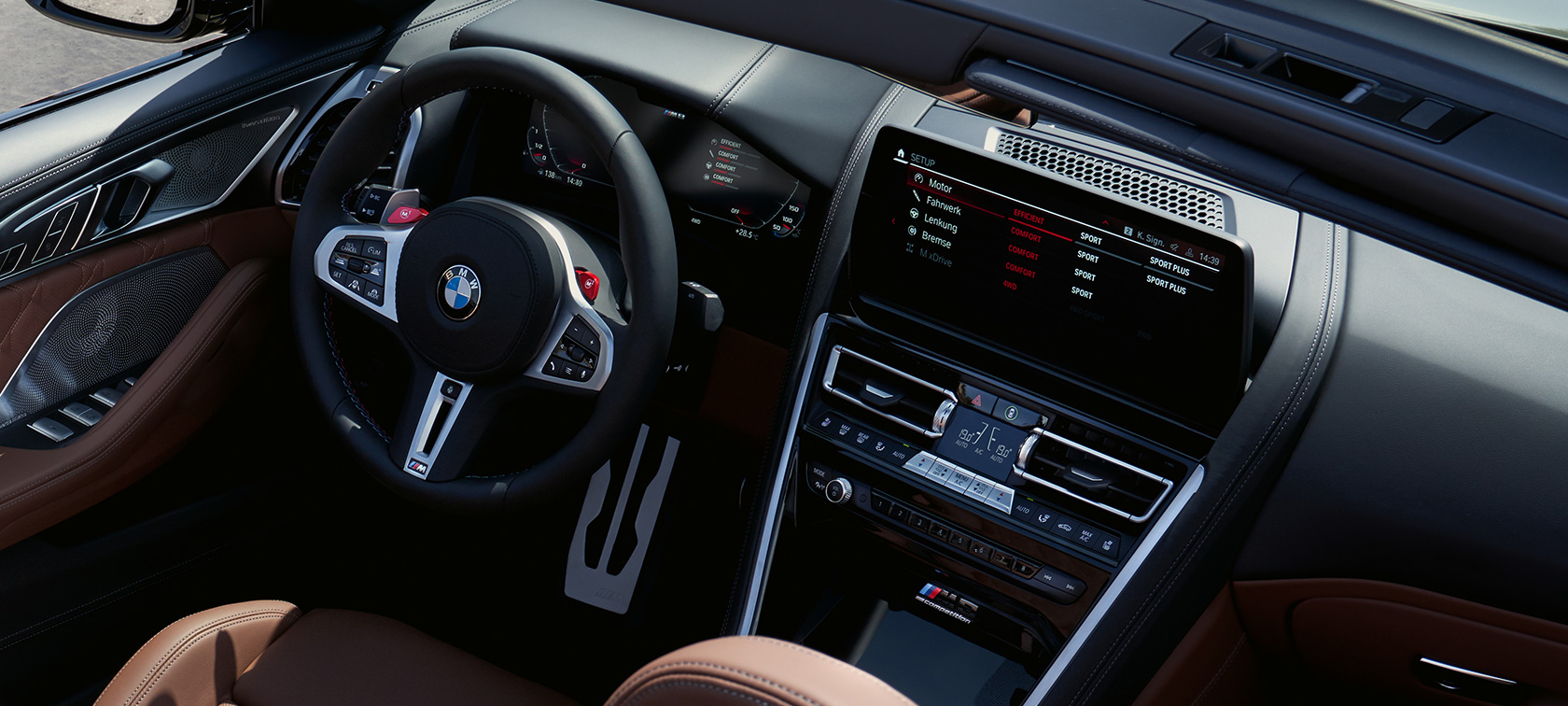 La nouvelle BMW M8 Competition Cabrio F91 LCI restylage 2022 Poste de conduite Control Display La nouvelle BMW M8 Competition Cabrio F91 LCI restylage 2022 Poste de conduite Control Display