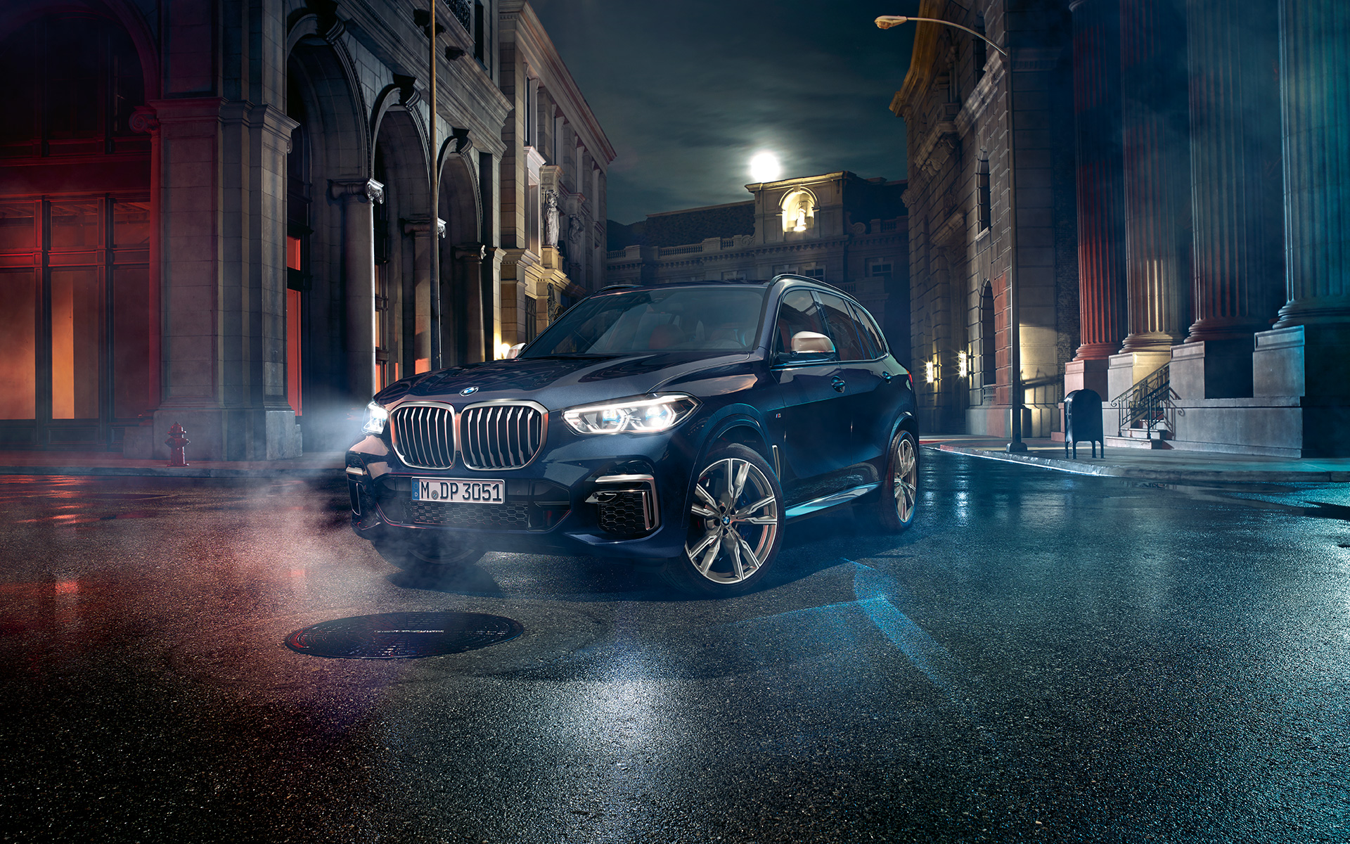 Phares avant avec éclairage laser X BMW X5 M50i et M50d G05 2018 SUV Carbonschwarz metallic vue de trois quarts avant