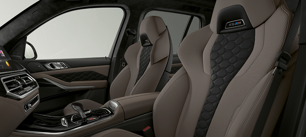 Sièges M multifonctions BMW X5 M F95 Sièges M multifonctions avec logo X5 M, BMW X5 M F95 2020 SUV, habitacle