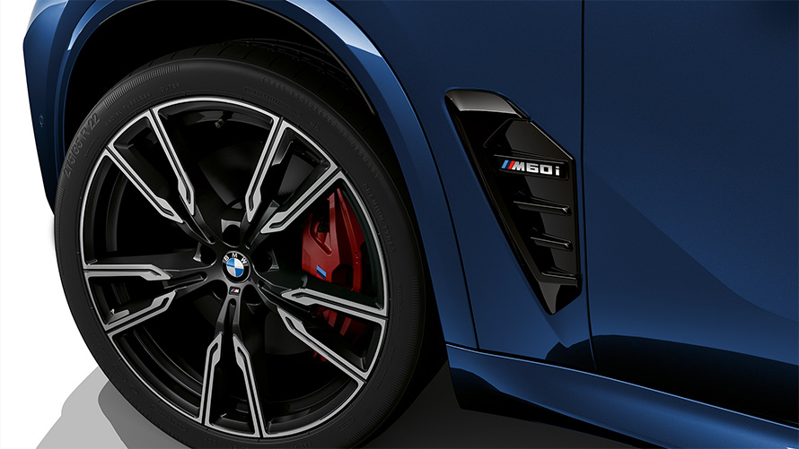 BMW X5 M60i xDrive G05 MP Air Breather, vue en gros plan