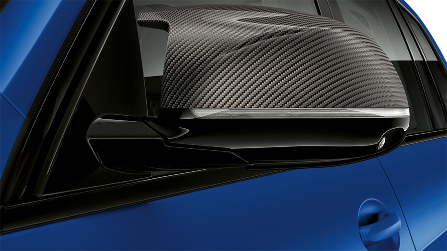 BMW X7 M60i xDrive G07 LCI M Carbon coques des rétroviseurs vue en gros plan