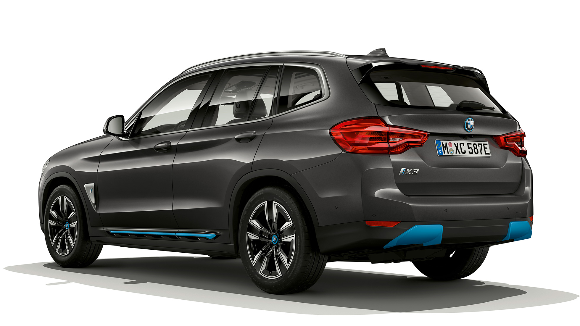 BMW iX3 G08 2020, modèle "Inspiring", vue de trois quarts arrière BMW iX3 G08 2020, modèle "Inspiring" en Sophistograu Brillianteffekt, vue de trois quarts arrière