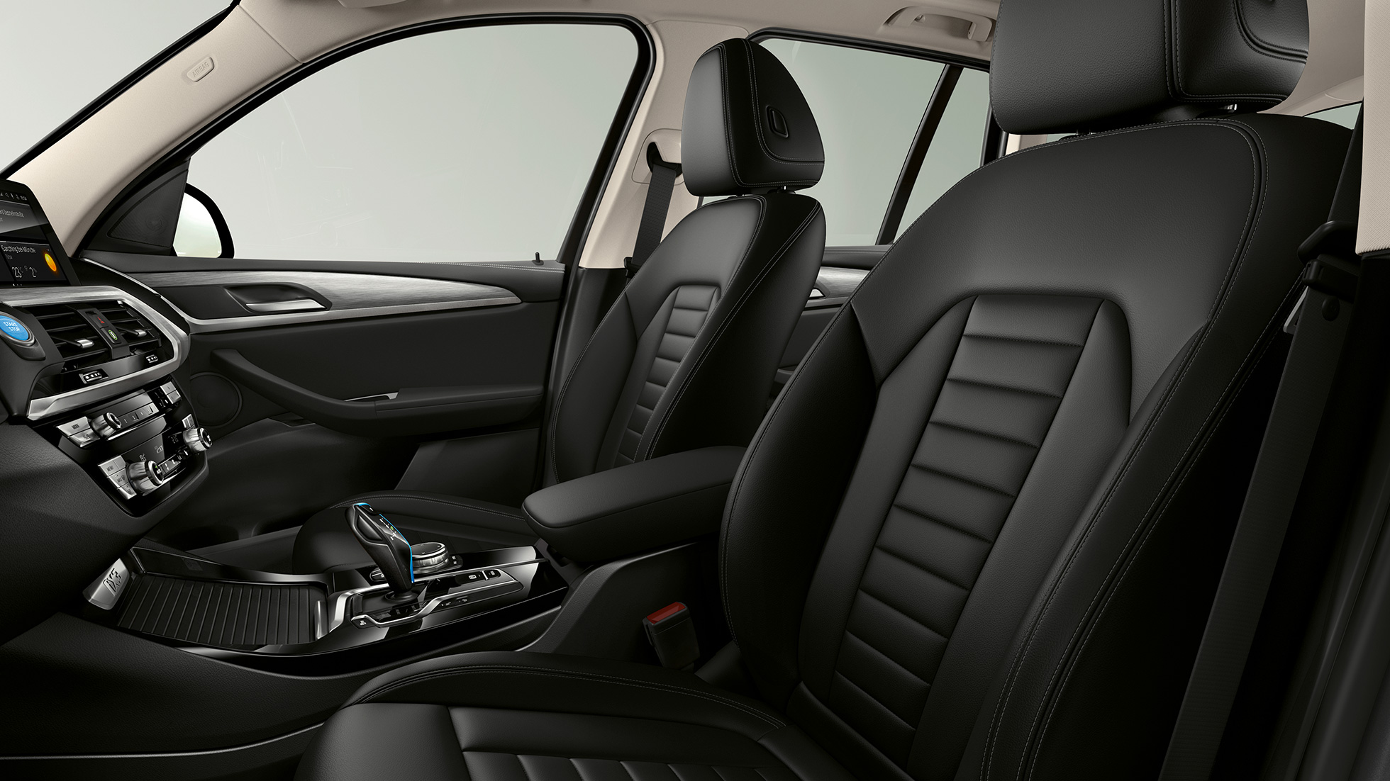 Sièges sport en cuir Vernasca Mokka de la BMW iX3 G08 2020, modèle "Inspiring" Sièges sport pour le conducteur et le passager avant en cuir Vernasca Mokka de la BMW iX3 G08 2020, modèle "Inspiring", habitacle