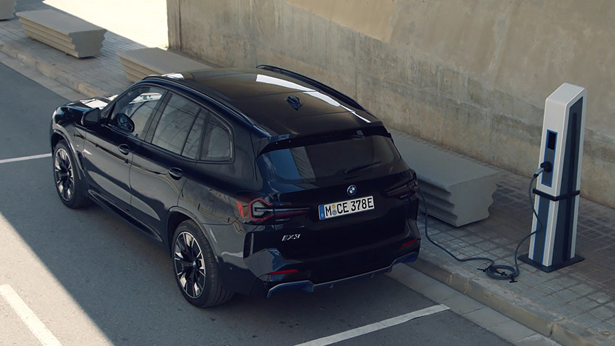 BMW iX3 G08 batterie haute tension vidéo BMW iX3 G08 2021 batterie haute tension vidéo