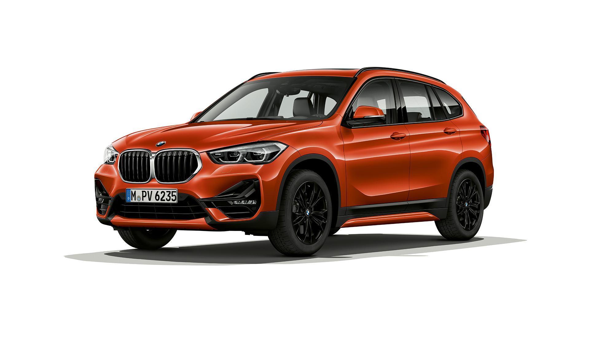 BMW X1, Modèle Sport Line, vue de trois quarts avant BMW X1, Modèle Sport Line, vue de trois quarts avant, prise en studio