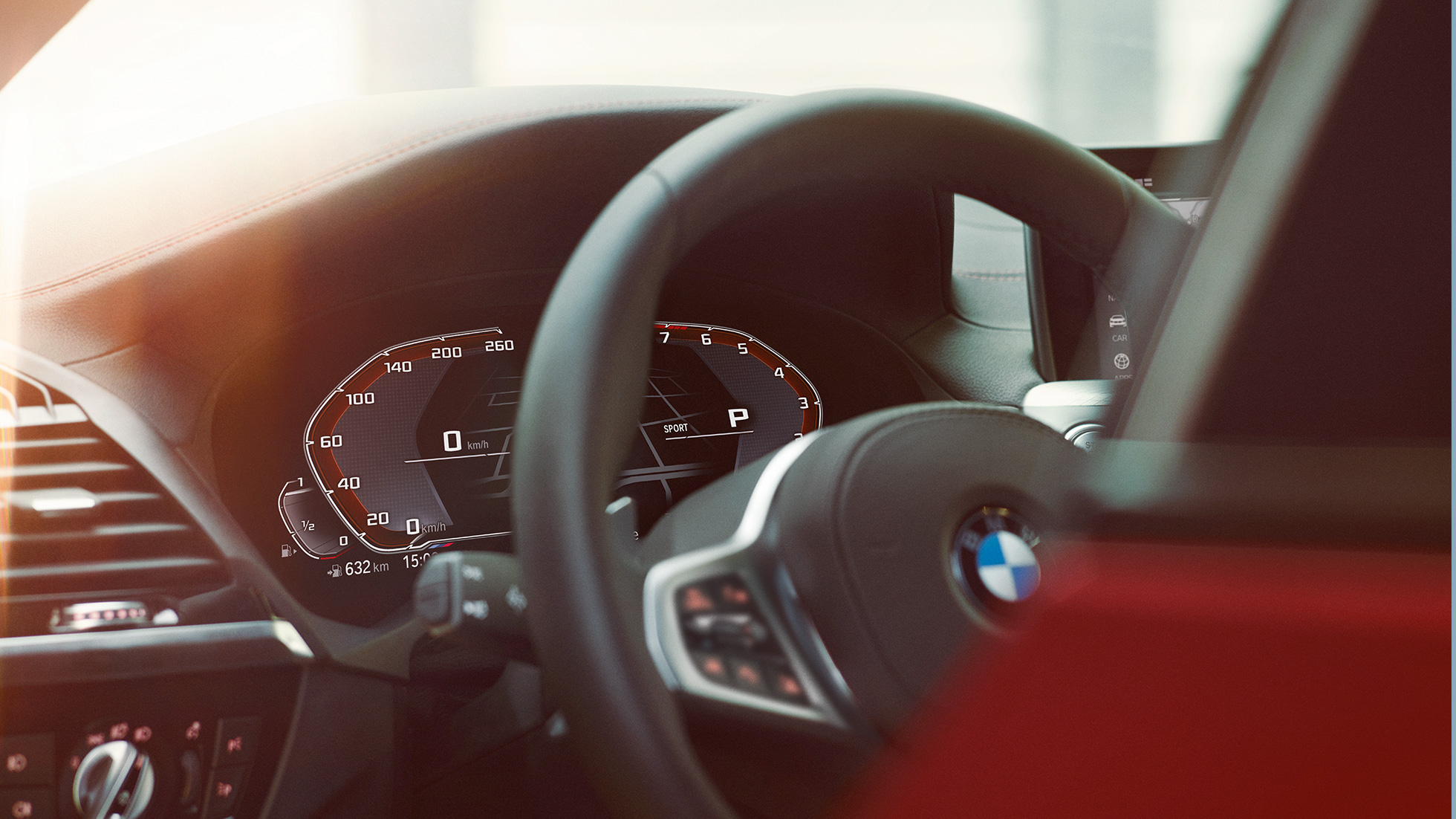 Poste de conduite de la BMW X4 BMW X4 G02 2018, vue en gros plan du poste de conduite
