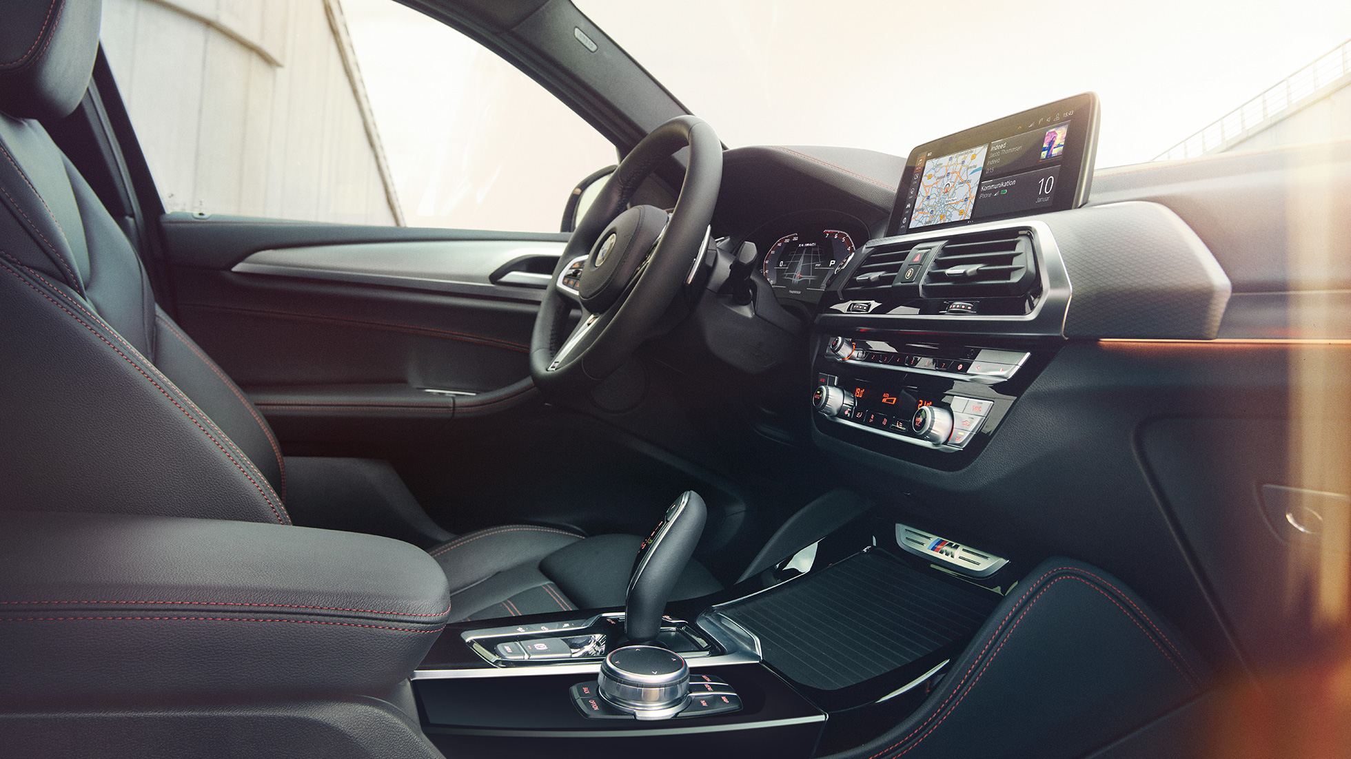 Aménagement intérieur somptueux de la BMW X4 Aménagement intérieur somptueux de la BMW X4 G02 2018 habitacle