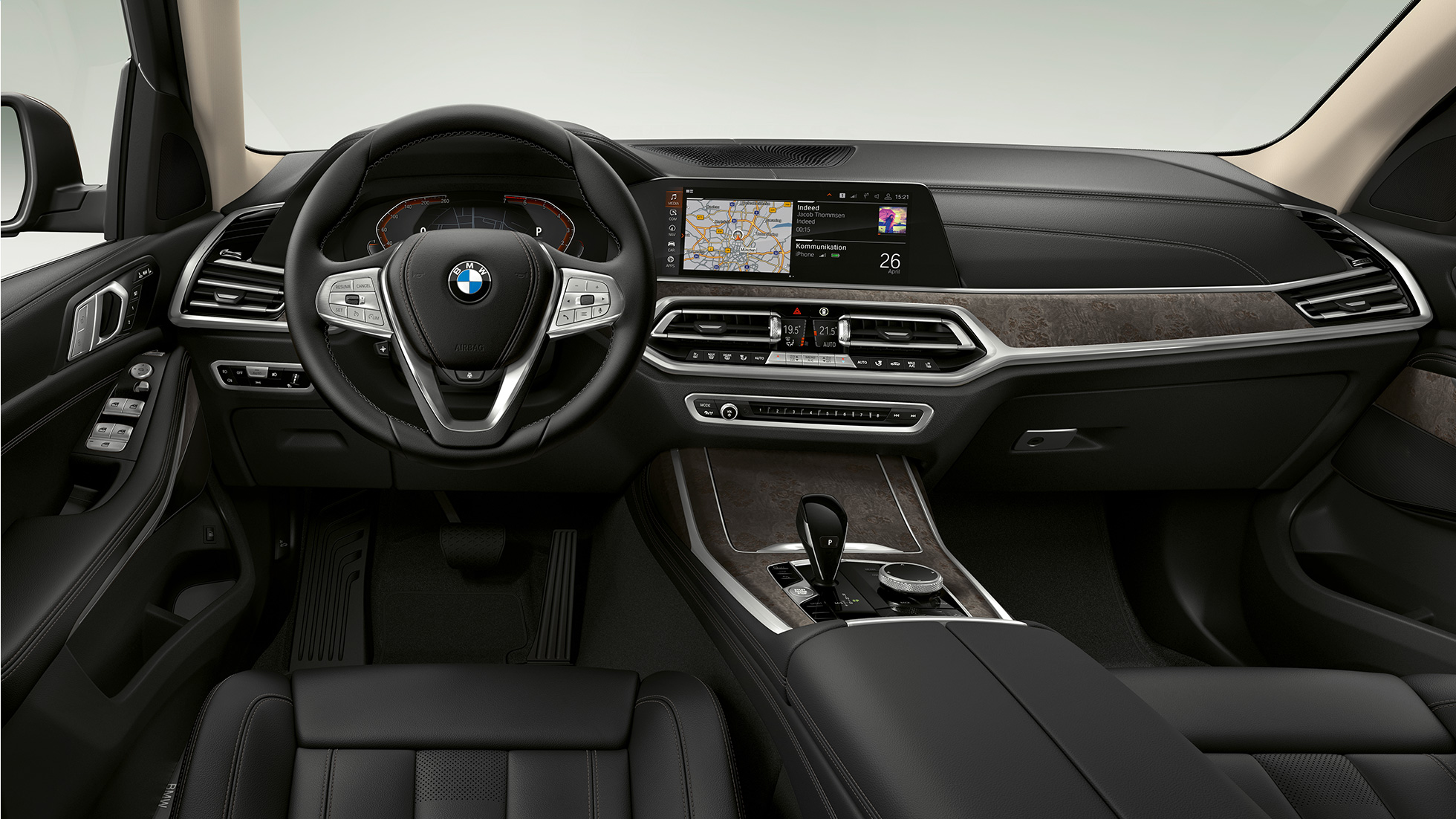 BMW X7, poste de conduite Gros plan de face du poste de conduite côté conducteur de la BMW X7
