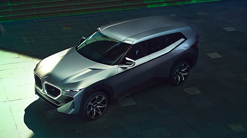 BMW Plug-in Hybrid vue de trois quarts face en plongée 