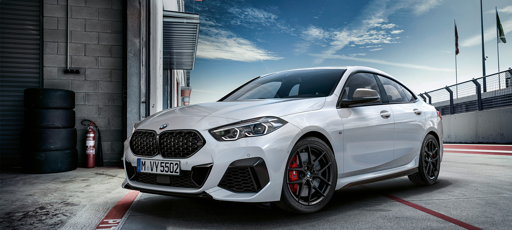 BMW Série 2 BMW M235i xDrive Gran Coupé BMW M Performance Parts design extérieur