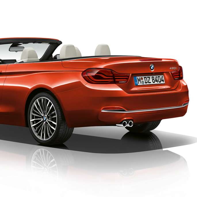 BMW Série 4 Cabrio, Modèle Luxury, vue de trois quarts de la poupe BMW Série 4 Cabrio, Modèle Luxury, vue de trois quarts de la poupe