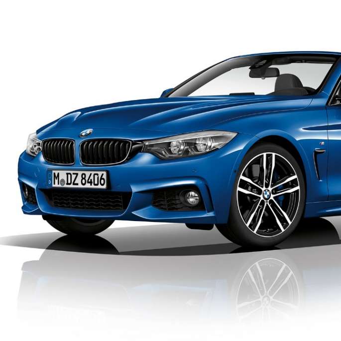BMW Série 4 Cabrio, Modèle M Sport, vue de trois quarts face BMW Série 4 Cabrio, Modèle M Sport, vue de trois quarts face