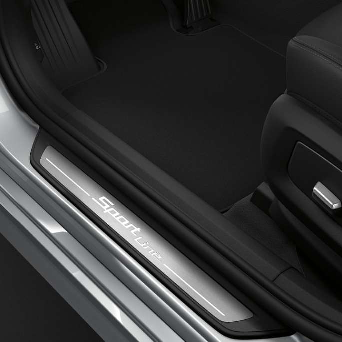 BMW Série 6 Gran Turismo G32 2017 Sport Line Glaciersilber metallic seuils de porte