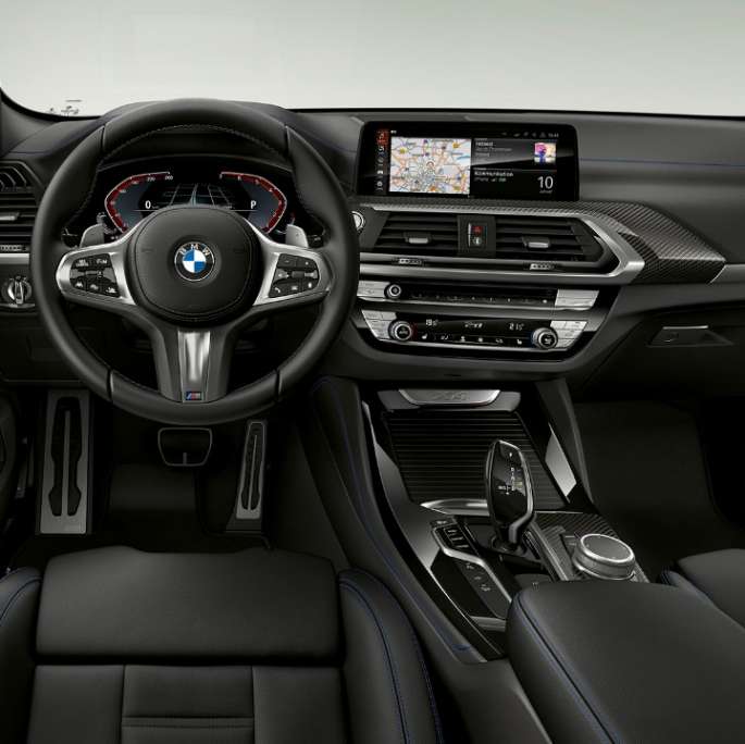 Poste de conduite de la BMW X4 xDrive30i, Modèle M Sport G02 2018 habitacle